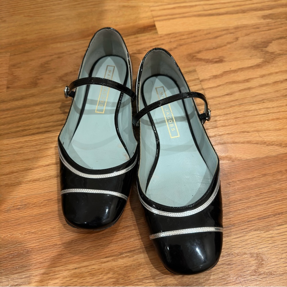Marc Jacobs Black and Silver Flats